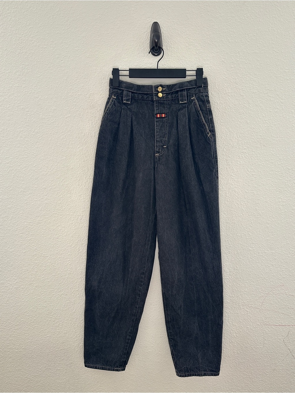 Laurel Escada Vintage Black Pleated High Waisted Tapered Mom Jeans Size 38 / 8